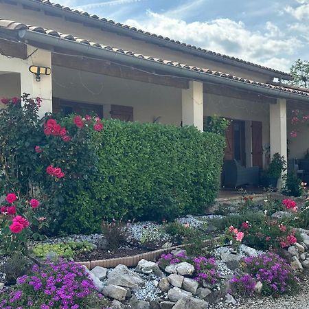 Appartement Mansarde Et Climatise 50 M2 Pompignan  Экстерьер фото