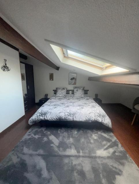 Appartement Mansarde Et Climatise 50 M2 Pompignan  Экстерьер фото